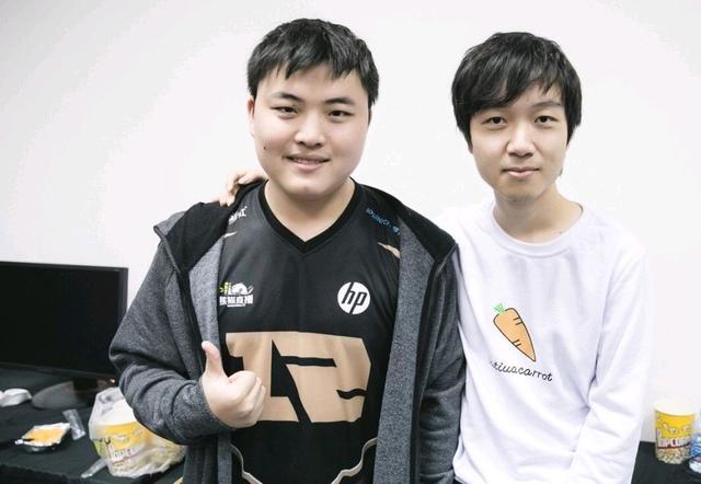 维分享领奖 维分享领奖