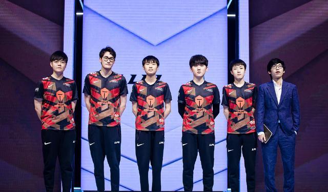 球队提供了 球队提供了