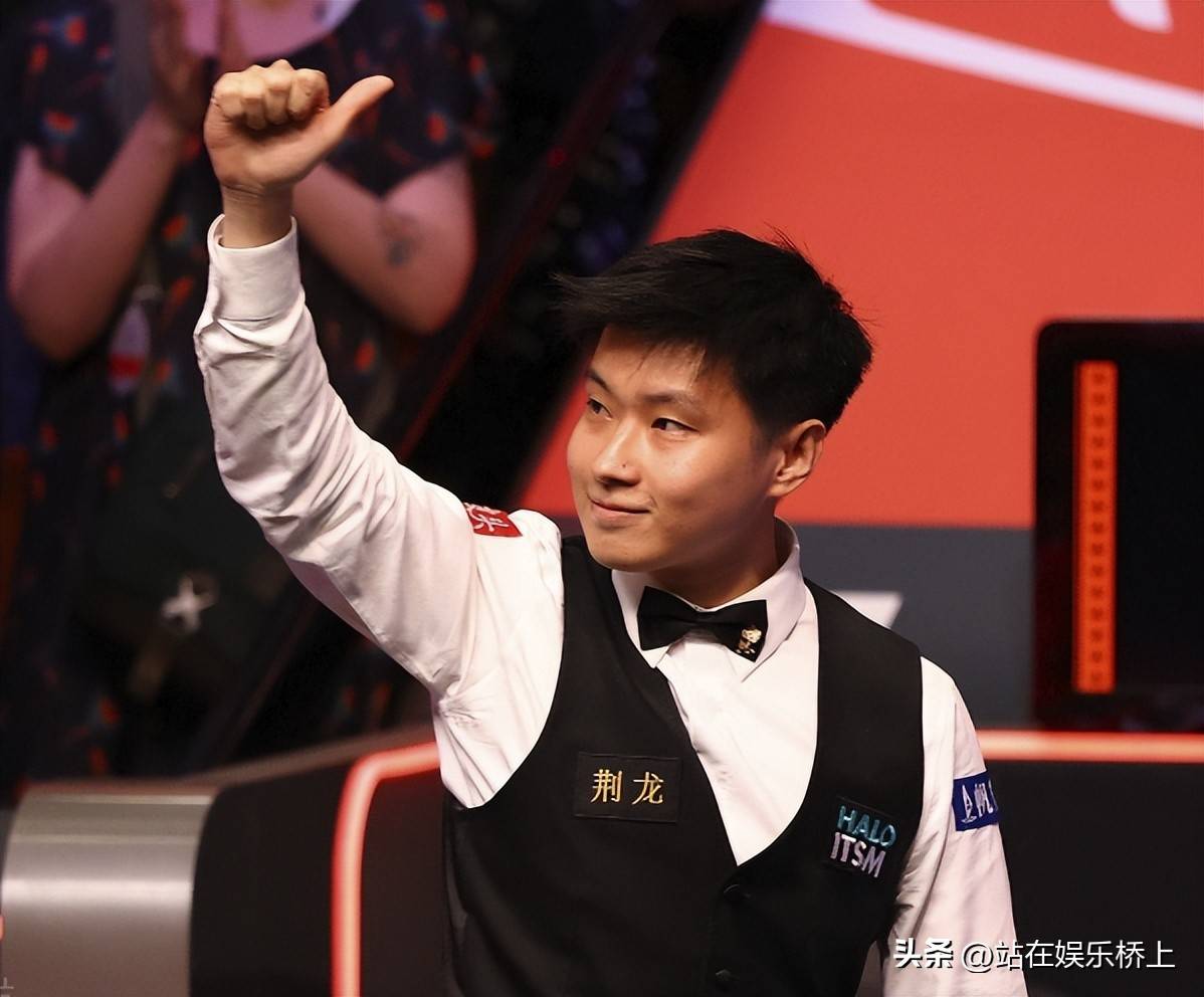 詹姆斯与东 詹姆斯与东